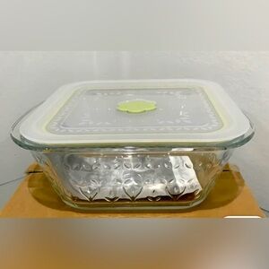 Princess house fantasia  8”x8” square container